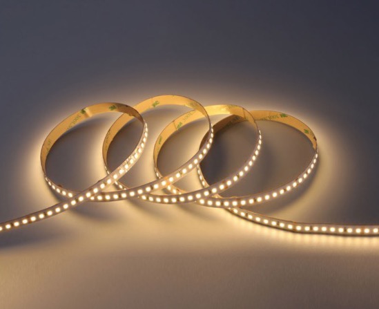 LED -kaistalevalot ja palkit